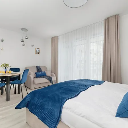 With Balcony In The Mountains By Renters Hotel apartamentowy *