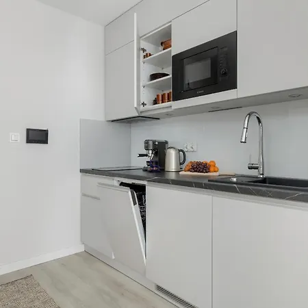 With Balcony In The Mountains By Renters Hotel apartamentowy Zakopane