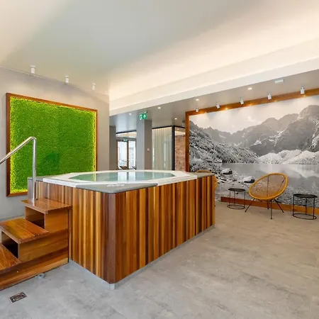 With Balcony In The Mountains By Renters Hotel apartamentowy